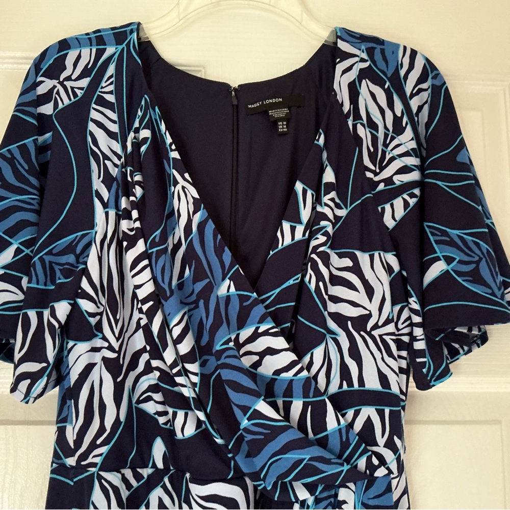 MAGGY LONDON Size 10 Flutter Sleeve Blue Floral V Neck Midi Dress